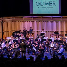 Semiški godbeniki navdušili s priredbami nepozabnih Oliverjevih melodij