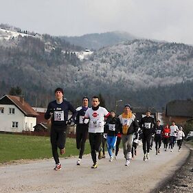 Belokranjski tekači v Dolskem