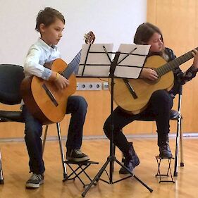 "Kitarski dan" na Glasbeni šoli Črnomelj