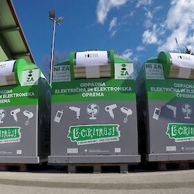 Lansiranje uličnih zbiralnikov za zbiranje e-odpadkov in odpadnih baterij