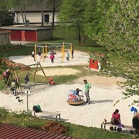 Simbolično odprtje prenovljenega otroškega igrišča Čardak