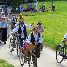 Vseslovensko srečanje starodobnih koles