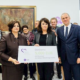 NLB ob odprtju donirala 5.000€ Zdravstvenemu domu