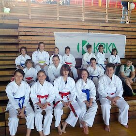 Karateisti na pripravah v Topuskem in tekmovanju v Sisku