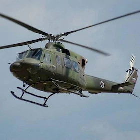 Helikopter je pomagal pri prevozu iz Metlike