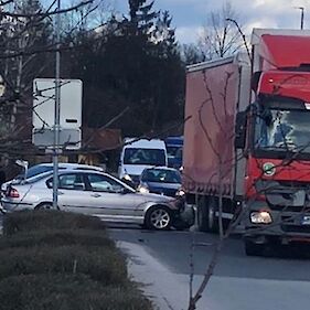 Prometna nesreča v Kočevju pri Črnomlju in v Gradacu