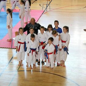 Karateisti uspešni na mednarodnem tekmovanju v Sisku