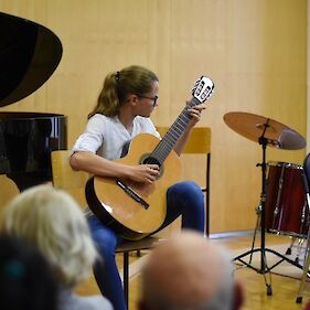 Koncert solistov v črnomaljski Glasbeni šoli (foto in video)