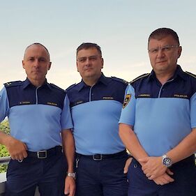 Na Hrvaško tudi belokranjski policist