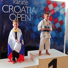 Karateisti tekmovalno sezono uspešno odprli v Rijeki