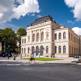 Virtualni sprehodi po muzejih in galerijah - Narodna galerija Ljubljana (1)