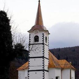 Župnijska cerkev Marijinega vnebovzetja v Črmošnjicah