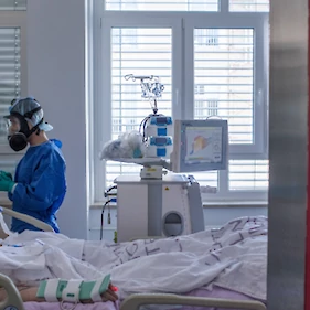 V Sloveniji devet novih okužb, umrli še dve osebi