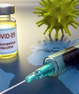Bomo jeseni dobili učinkovito cepivo proti koroni?