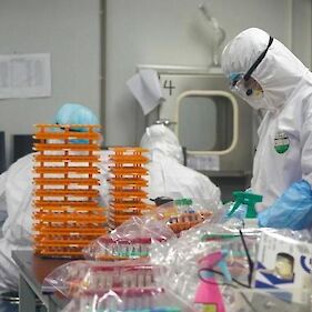 356 novoodkritih okužb, največ hospitaliziranih do zdaj zaradi covida-19