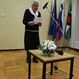 Ob letošnjem kulturnem prazniku (4. 2. 2020) v Knjižnici Črnomelj recitira Grafenauerjevo pesem "Ljubezen", – kot predstavnica Doma starejših občanov v Črnomlju, kjer je bivala zadnja 3 leta.