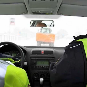 Na našem območju sneži - policisti opozarjajo na previdnost