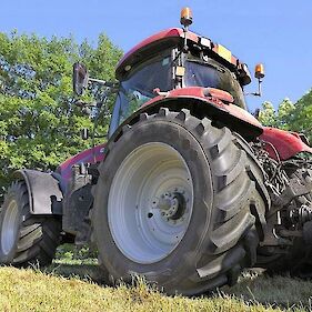 Zaseg traktorja v Nerajcu