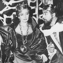 Hamletova mati kraljica in očim kralj (Mira Sardoč in Jožko Lukež); iz arhiva Ane Starešinič