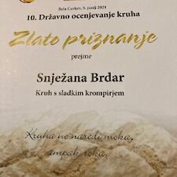 Kruh z vijoličnim sladkim krompirjem in drožmi spekla vzgojiteljica SNJEŽANA BRDAR – prejela zlato priznanje