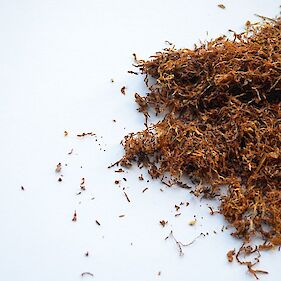 V Metliki zasegli več kilogramov tobaka