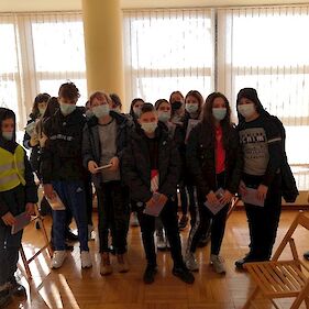 Učenci 7. b obiskali Knjižnico Črnomelj