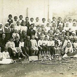 Kume z učenci, 1922