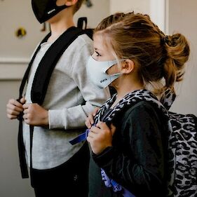Zaščitne maske v šolah ne bodo več obvezne
