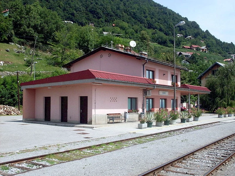 Železniška postaja Semič.