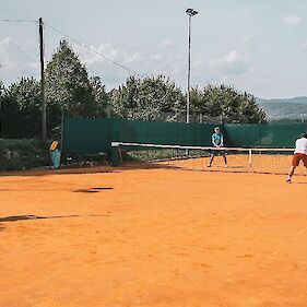 Teniška šola v Črnomlju