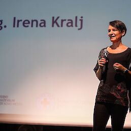 Mag. Irena Kralj, direktorica CSD Dolenjske in Bele krajine, je strnila misli ob zaključku programov socialne aktivacije.