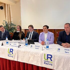 Kandidat za župana Andrej Kavšek sklical tiskovno konferenco