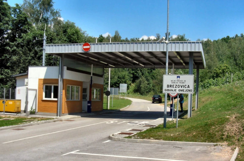 Na mejnem prehodu za obmejni promet Brezovica pripravljajo slovesnost ob vstopu Hrvaške v schengen.