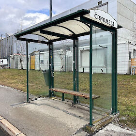 Avtobusna postajališča: različnih izvedb, ponekod tudi nevarna