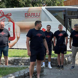 Krvodajalske akcije so se udeležili tudi člani Rokometnega kluba Črnomelj. Foto: RK Črnomelj