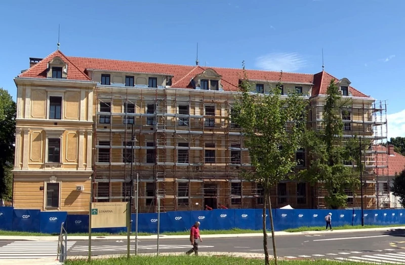 Prenova stavbe nekdanjega internega oddelka SB Novo mesto. Foto: zajem zaslona/Vaš kanal