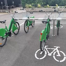 E-kolesa se čez zimo poslavljajo, spomladi dodatna postaja
