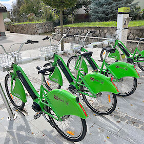 Izposoja e-koles: v Semiču bolj zadovoljni kot v Črnomlju