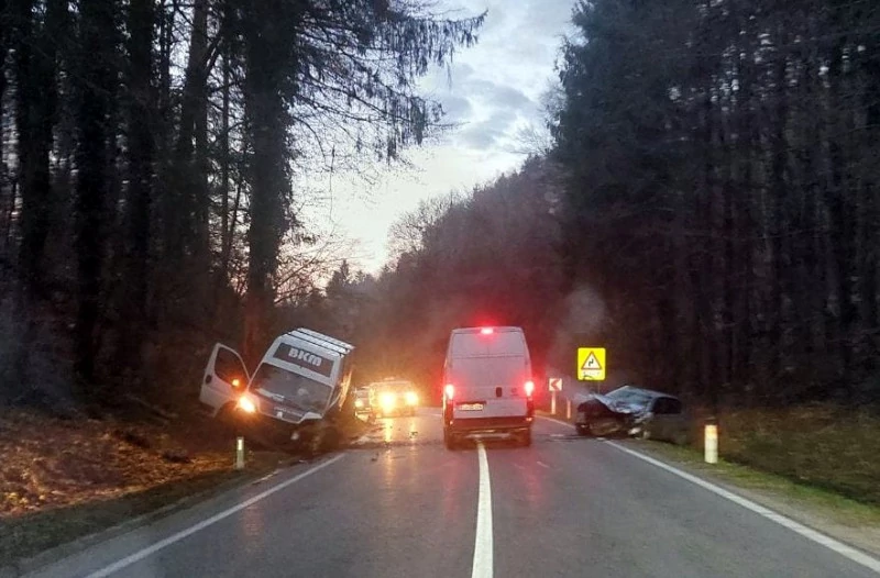 Jutranja nesreča na cesti Novo mesto - Metlika. Foto: FB Policijske kontrole Dolenjska