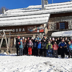 Mladi planinci PD Črnomelj zimovali na Mirni gori