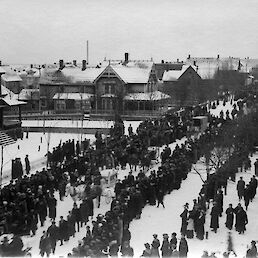 Pogreba žrtev tragedije se je 28. decembra 1913 udeležilo na deset tisoče ljudi.