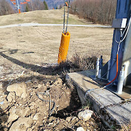 Na udaru tatov so električni kabli, tudi tisti pod zemljo. Foto: RTC Gače