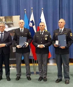 Medalje policije za požrtvovalnost tudi Belokranjcem